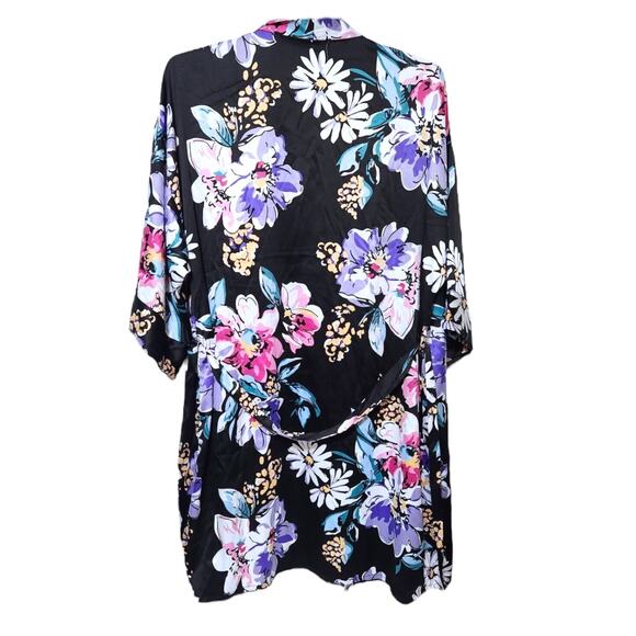 SoHo Apparel Robe Plus Size 1XL Pink Purple Short Silky Relaxed Fit Tie Belt - Picture 7 of 10